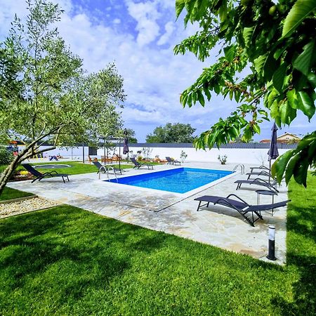 Holiday Home Aprilis With Pool, Jacuzzi And Sauna Galovac  Luaran gambar