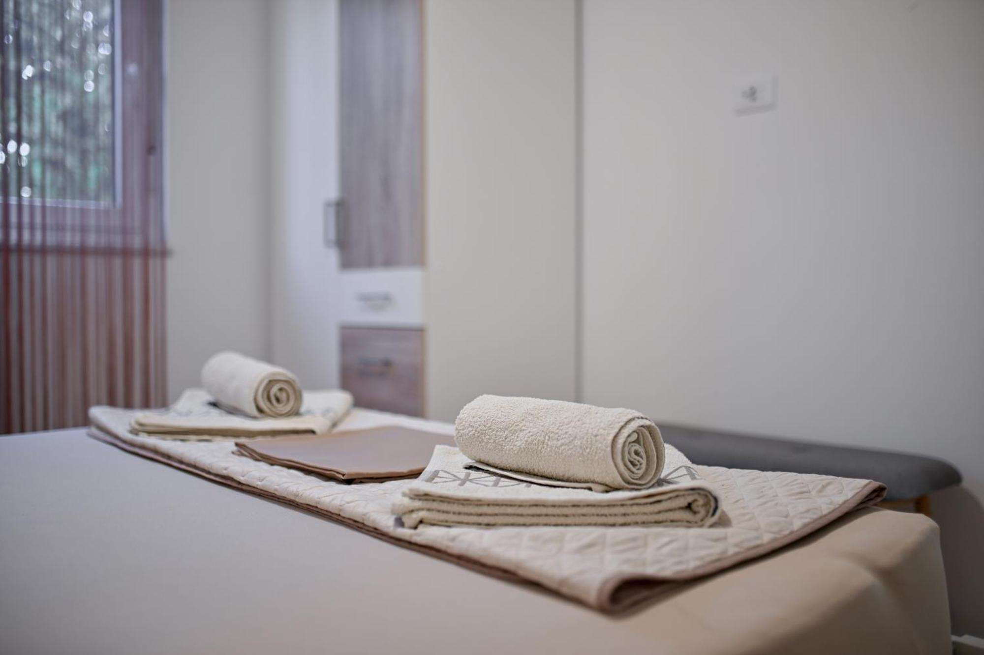 Holiday Home Aprilis With Pool, Jacuzzi And Sauna Galovac  Luaran gambar