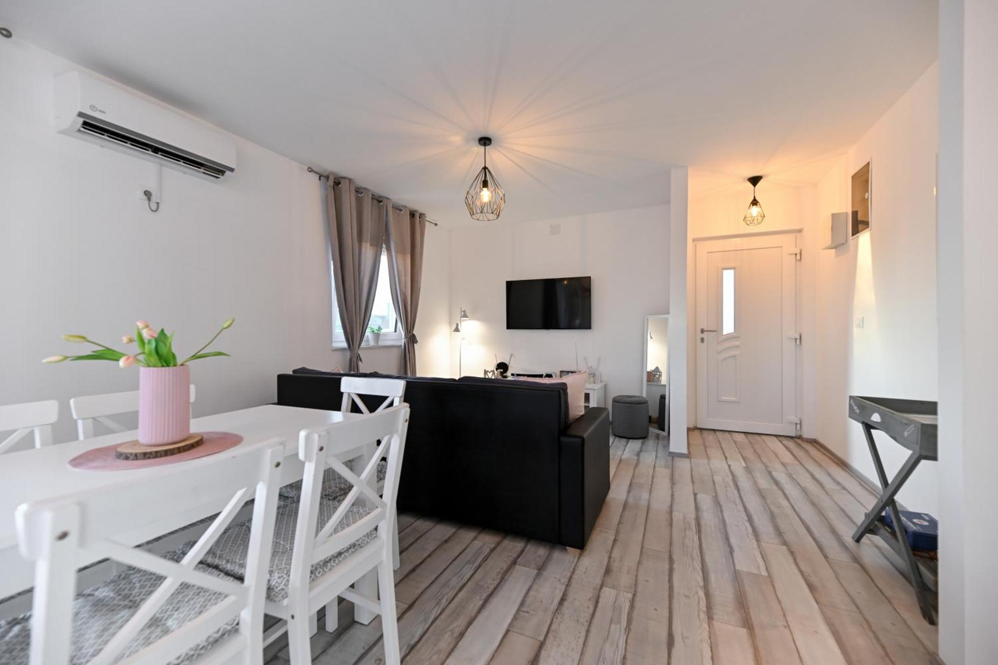 Holiday Home Aprilis With Pool, Jacuzzi And Sauna Galovac  Luaran gambar