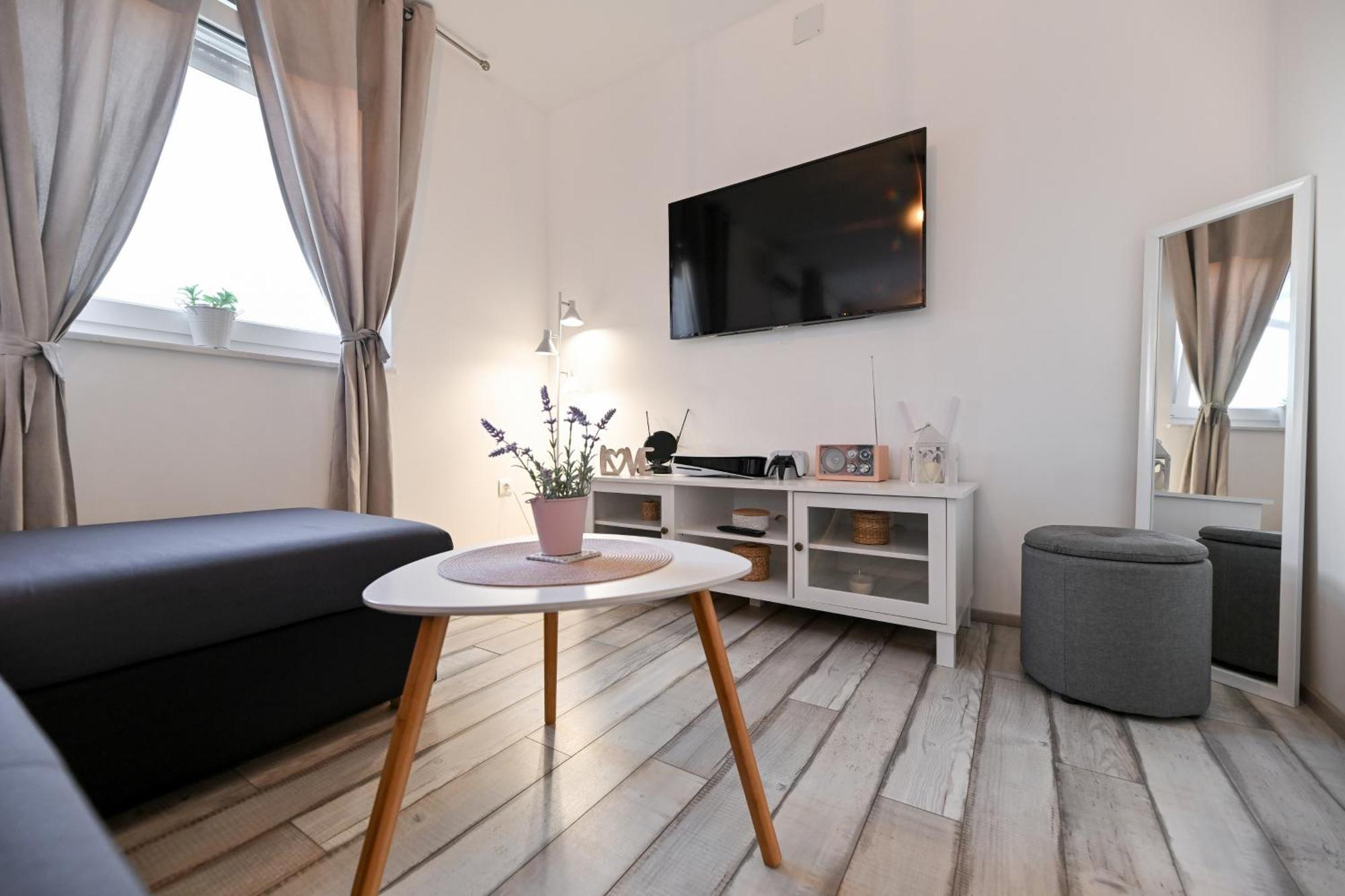 Holiday Home Aprilis With Pool, Jacuzzi And Sauna Galovac  Luaran gambar