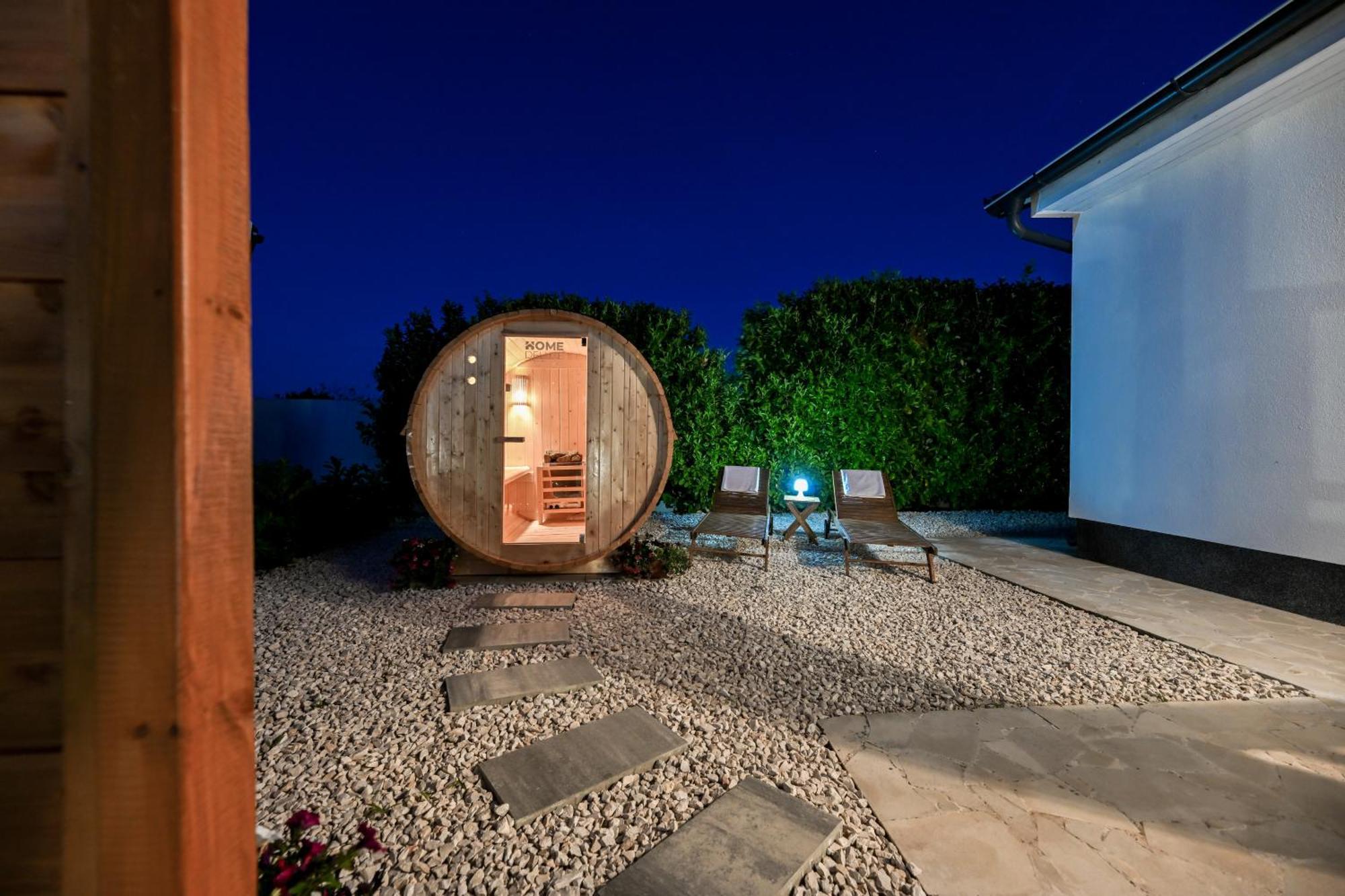 Holiday Home Aprilis With Pool, Jacuzzi And Sauna Galovac  Luaran gambar