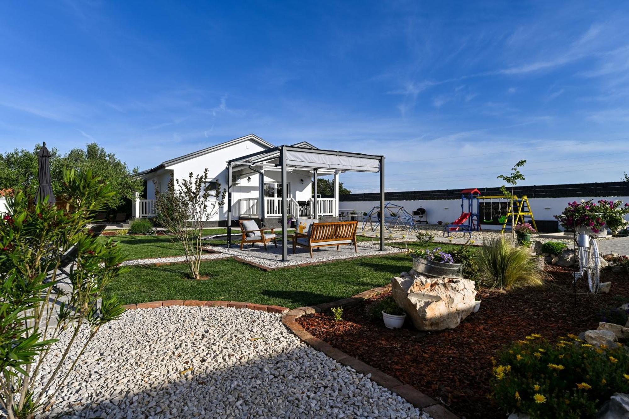 Holiday Home Aprilis With Pool, Jacuzzi And Sauna Galovac  Luaran gambar