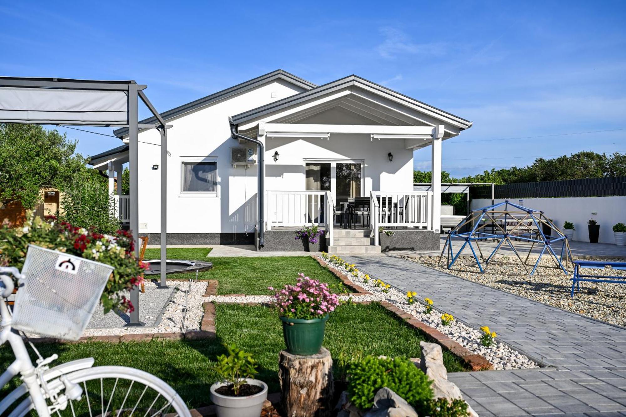 Holiday Home Aprilis With Pool, Jacuzzi And Sauna Galovac  Luaran gambar