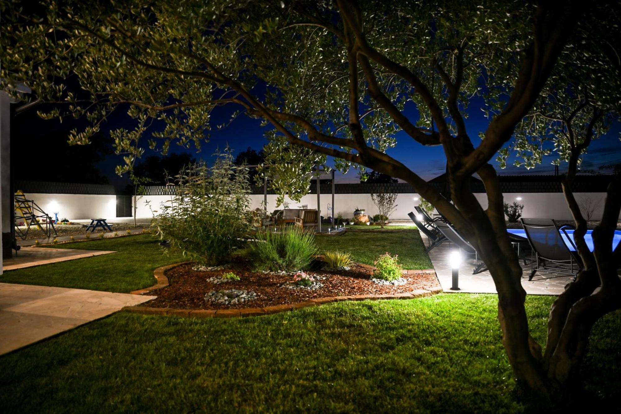 Holiday Home Aprilis With Pool, Jacuzzi And Sauna Galovac  Luaran gambar