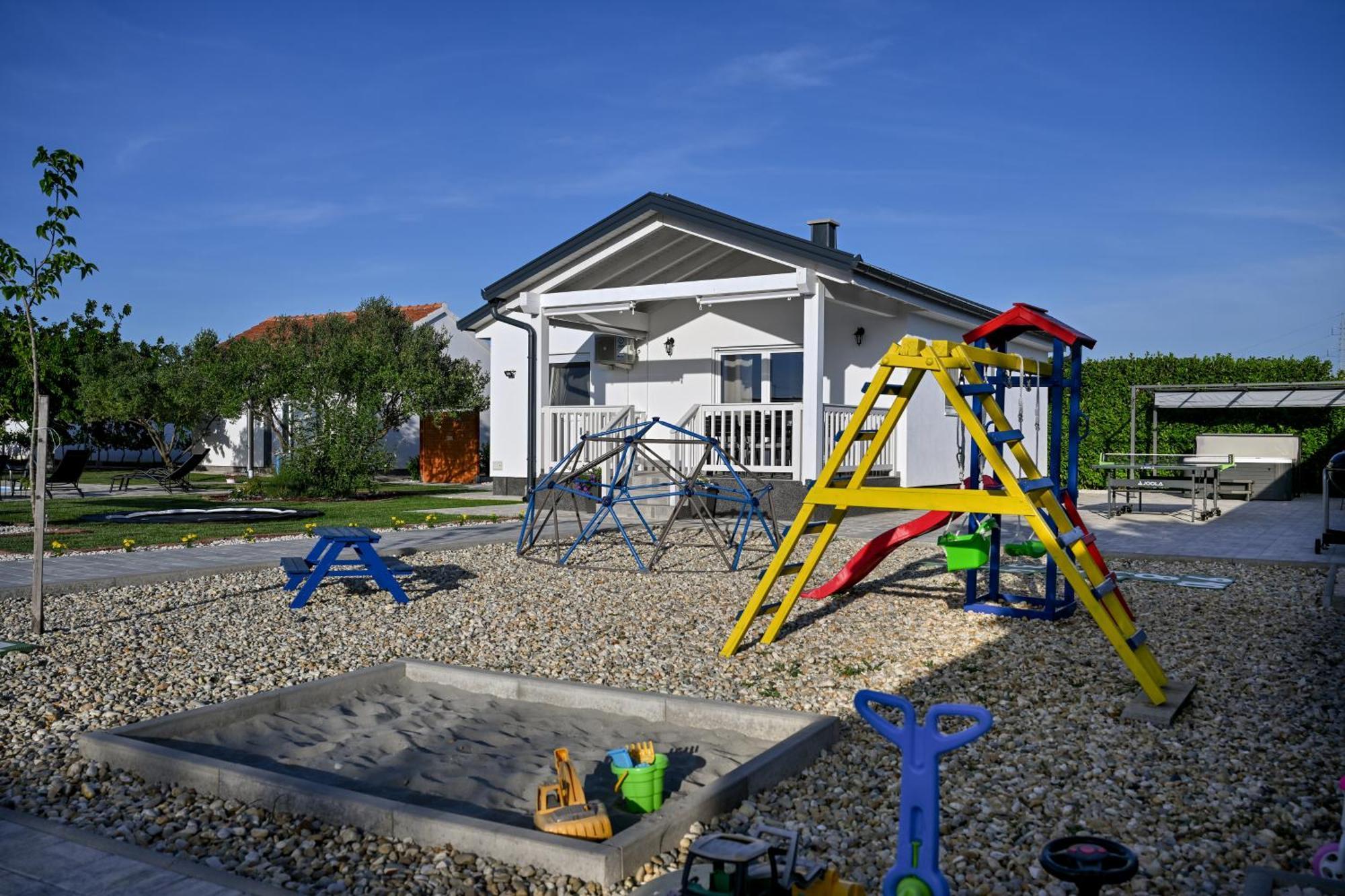 Holiday Home Aprilis With Pool, Jacuzzi And Sauna Galovac  Luaran gambar