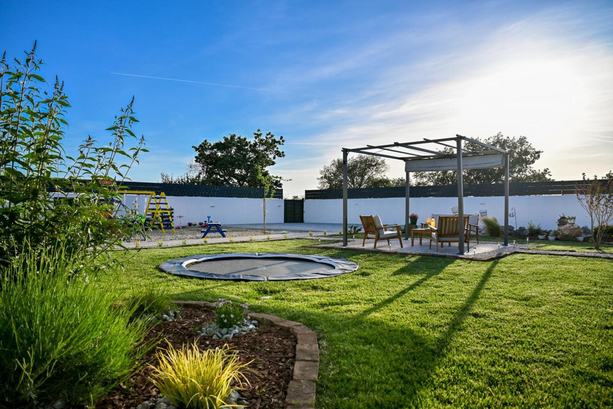 Holiday Home Aprilis With Pool, Jacuzzi And Sauna Galovac  Luaran gambar